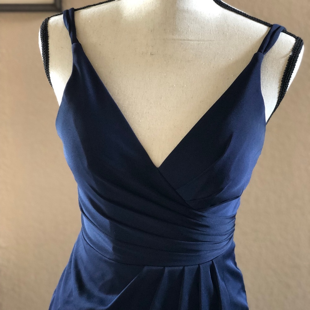 Dress - Picture 4 of 7